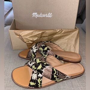 NWT Madewell puffy strap sandals snake embossed